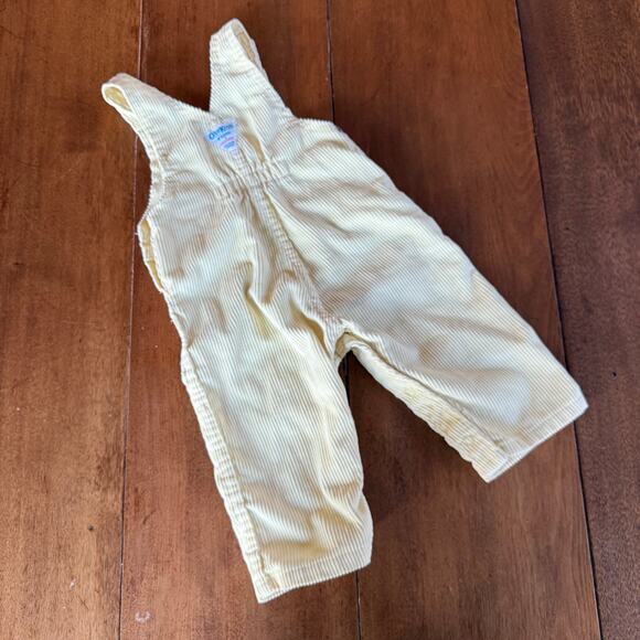 Vintage OshKosh B'Gosh Butter Yellow Soft Corduroy Bib Overalls 12 Mos 80s Union - Picture 6 of 15